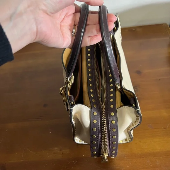 Coach Rogue 25 with Rivets - Picture 4 of 12